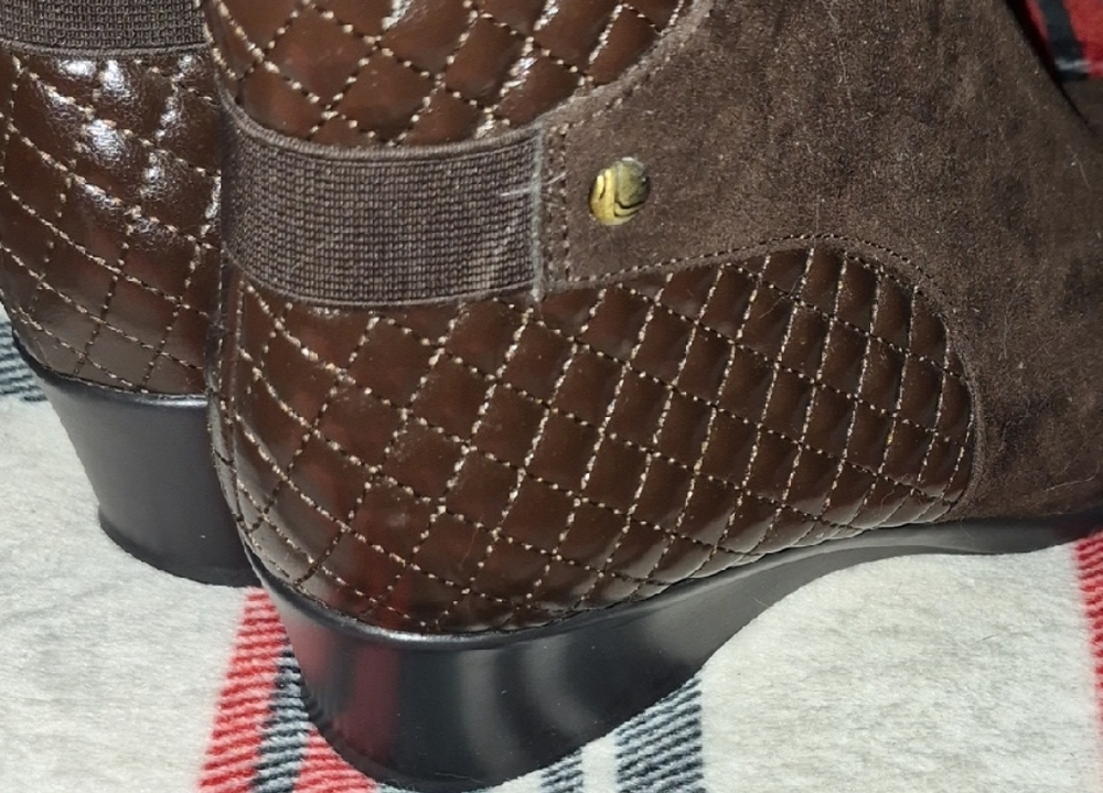 Life Stride Dark Brown Quilted Ankle Boots